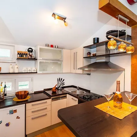 Apartment Julija *