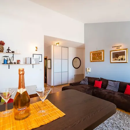 Julija Apartment